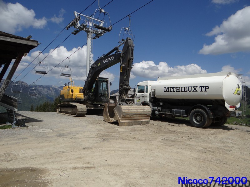 DSC01909 (Copier).JPG