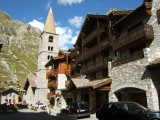 Val-dIsere-glise-chemin-du-Charvet.JPG